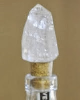 http://translate.googleusercontent.com/translate_c?depth=1&hl=es&rurl=translate.google.es&sl=en&tl=es&u=http://cupcakesandcashmere.com/diy/diy-geode-bottle-stoppers&usg=ALkJrhi3C0o4CuOYMCMIP3RGR-c5f4V-VQ