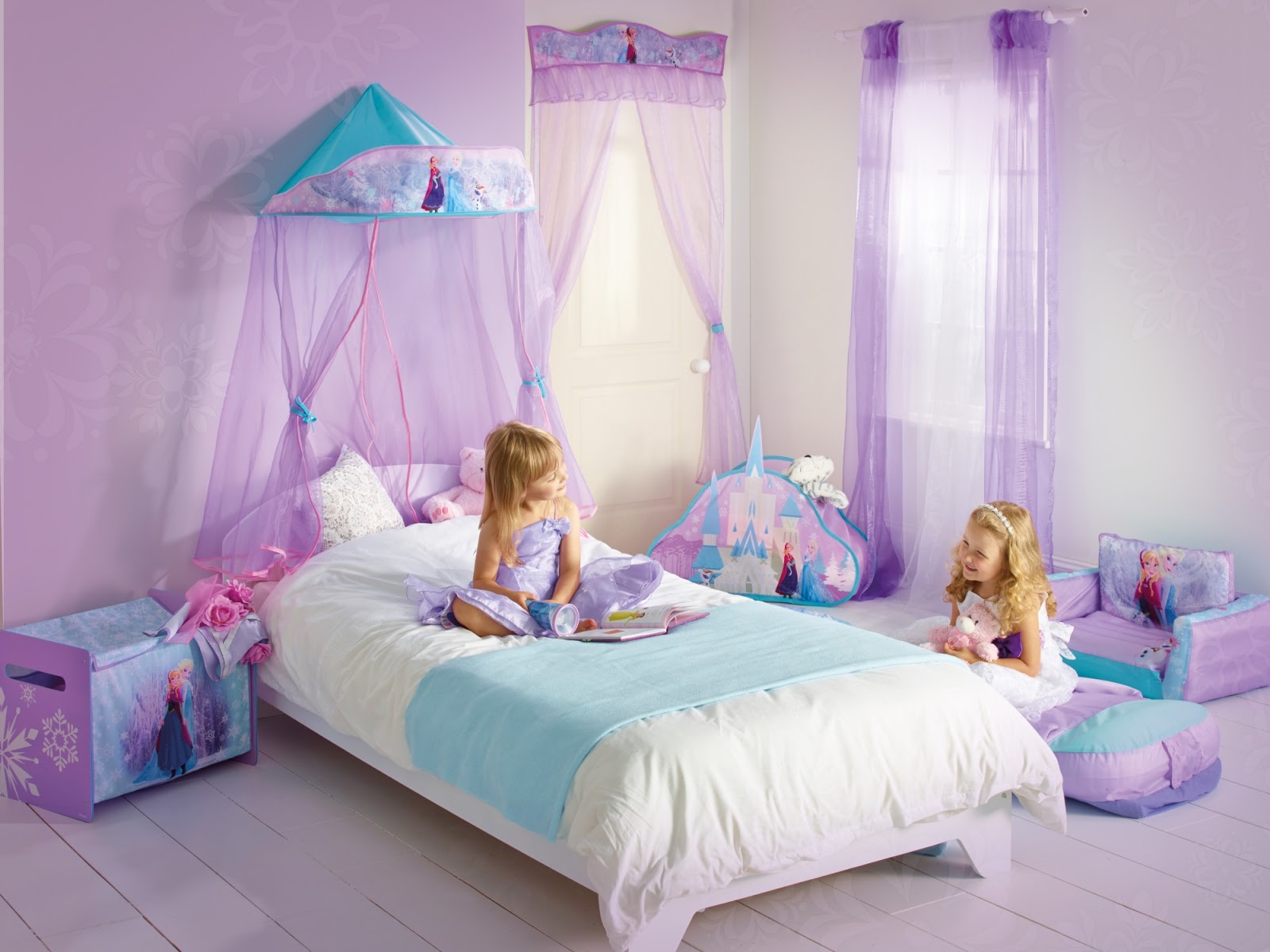 Gambar Desain Wallpaper Kamar Tidur Anak Frozen Rumah