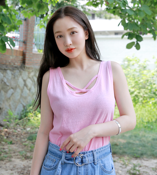 Simple X-Strap Sleeveless Top