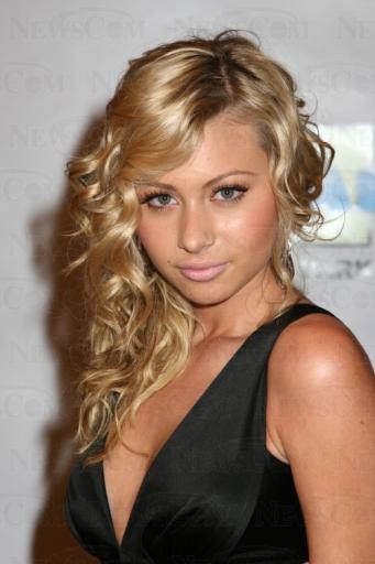 alyson michalka hot photo