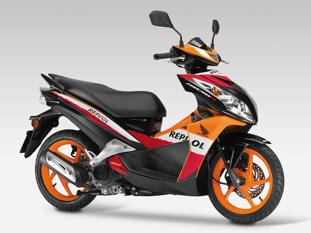 Honda NSC50R 2013.jpg