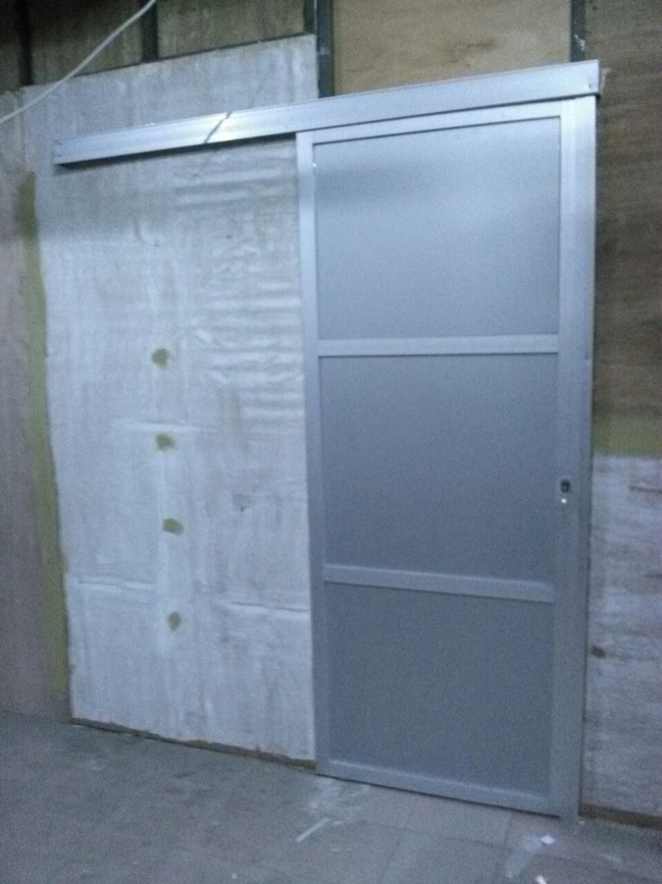 UTAMA ALUMINIUM DAN KACA Kusen pintu sliding aluminium 