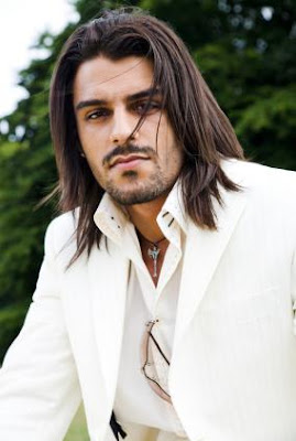MENS HAIRSTYLES FOR LONG HAIR