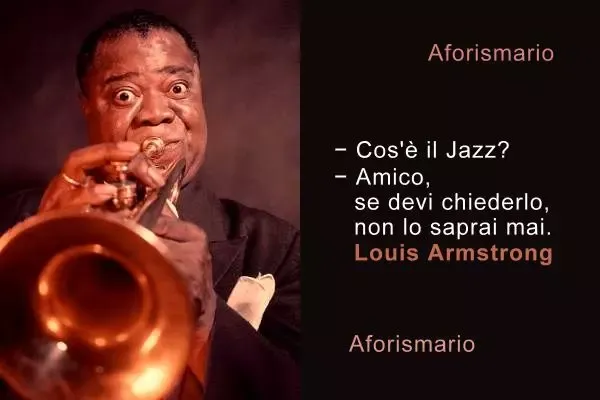 Foto di Louis Armstrong che suona la tromba