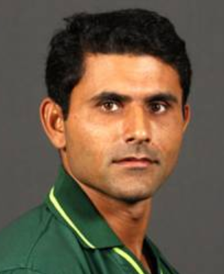 ” coach Waqar Younis mujhe pasand nahi karte thay “ Abdul Razzaq ne pehli martaba qaumi team se bahar honay ki wajah bta di