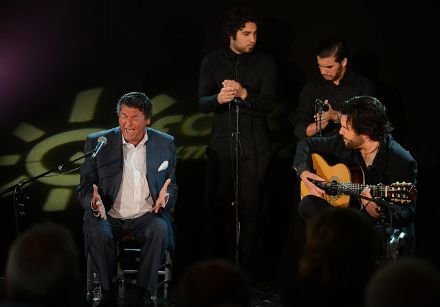 LUIS EL ZAMBO, CANTAOR FLAMENCO DE JEREZ. CANTE GITANO