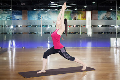 5 động tác yoga giúp chị em nhanh chóng lấy lại thân hình gợi cảm