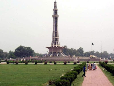 Minar-e-pakistan,pakistani girls