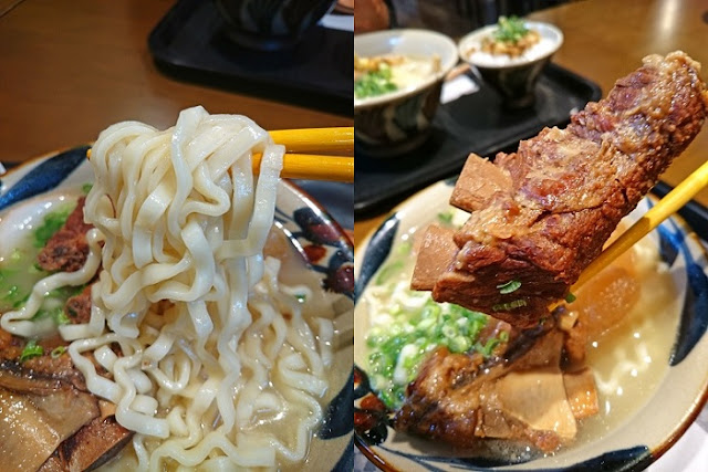 ニシムイそば(大)の麺と本ソーキの写真