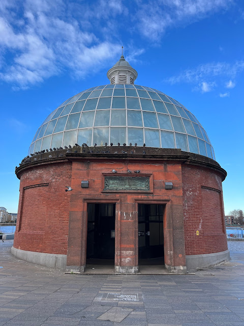 Southern entrance to the Greenwich foot tunnel