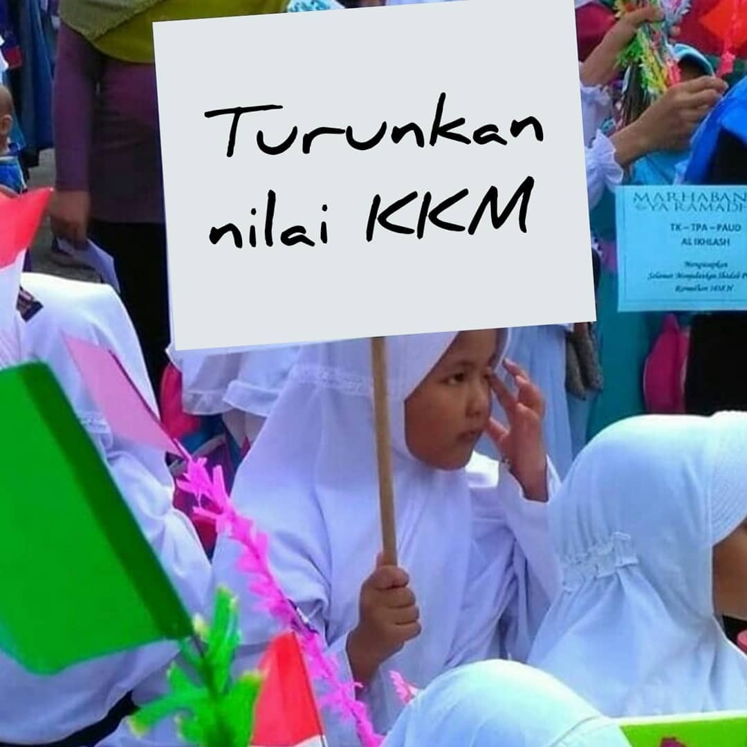 6 Meme Demo Turunkan Ini Bikin Ngakak