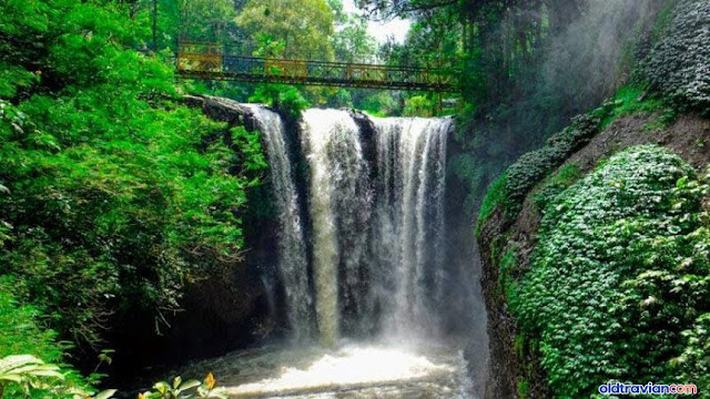 Air Terjun Maribaya