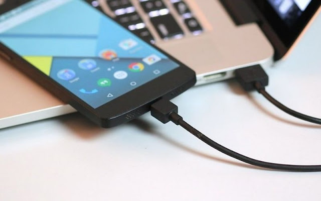 Sử dụng đầu sạc ổ cắm điện thay vì cổng USB
