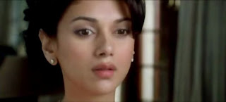 Screen Shot Of Hindi Movie Murder 3 (2013)400 mb Download And Watch Online Free at mediafiresite.blogspot.com