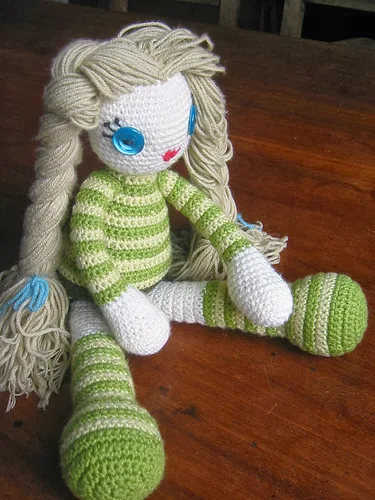 crochet doll-crochet doll patterns-easy crochet doll patterns-free crochet doll patterns