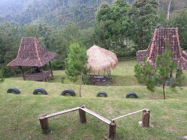 Ngabuburit, Sky Tree, dan Camping di The Lodge Maribaya Lembang Bandung