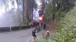 darjeeling-sits-on-volcano-arson-continues-more-forces-requisitioned