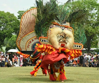 Stunning Karanganyar Reog Festival