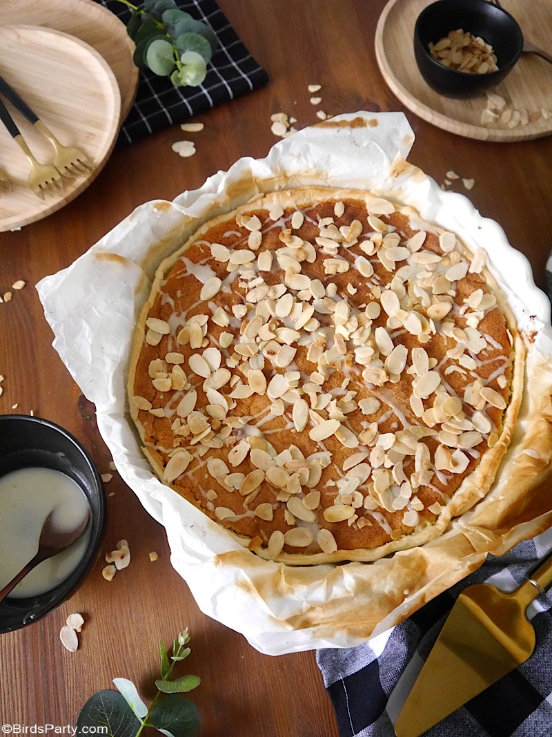 Recette de tarte Bakewell avec ingrédients du placard - recette de tarte rapide, facile et délicieuse à préparer cet automne ou pour Thanksgiving! par BIrdsParty.com @BirdsParty #bakewelltart #recipe #pie #tart #thanksgiving #thanksgivingpie #pierecipe #almonds