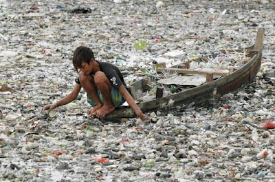 Estamos Destruindo o Planeta – O Mito do Plástico necessário