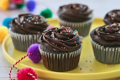 How to make cupcakes at home