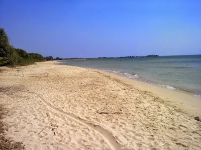 Tempat Wisata Pantai Ombak Mati di Jepara