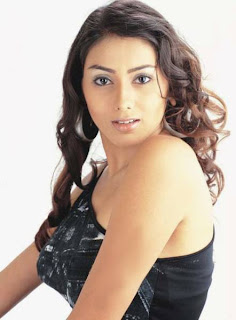 South Indian Actress Namitha Kapoor Hairstyle Ideas