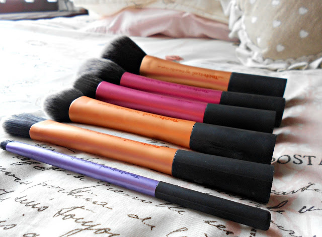 Real Technique's Make-up Brushes Collection | Review