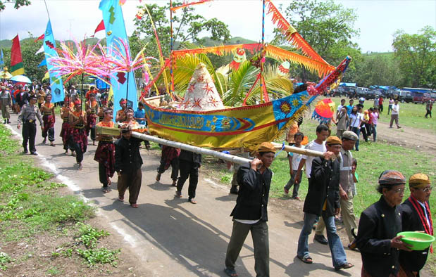 9 Upacara Adat Jawa  Unik Keterangannya