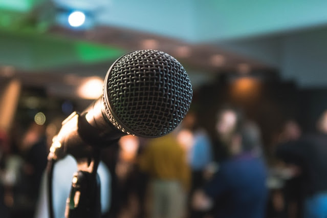 Essential Qualities Of A Public Speaker