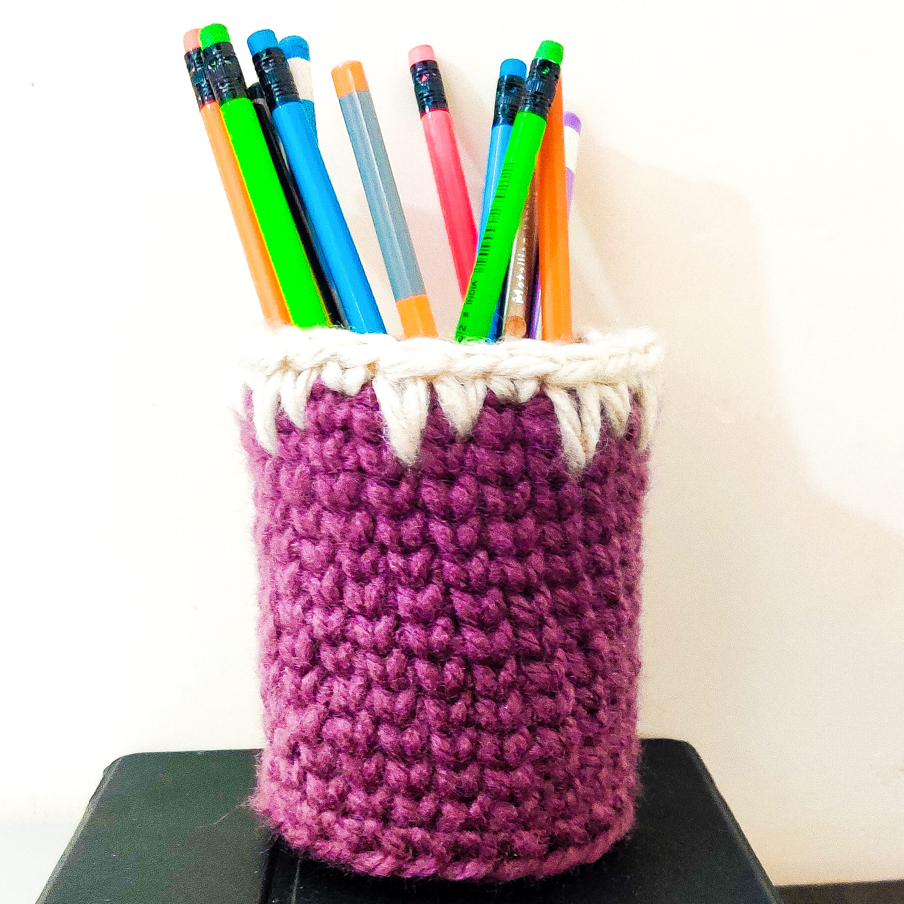 Raji's Craft Hobby: DIY Crochet Pen Pencil Holder