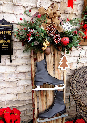  diy sled decor and outside Christmas decorations