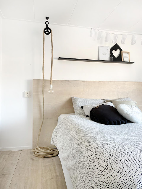 wit wonen zwart wit en hout interieur wooninspiratie woonblog interieur blogger boho stoer wonen scandinavisch Arja van Garderen fotografie & styling ZW&H.NL interieurblogger interieurblog,