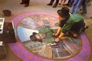 Artista a trabalhar - Desenhos tridimensionais na calçada - Giz - Julian Beever