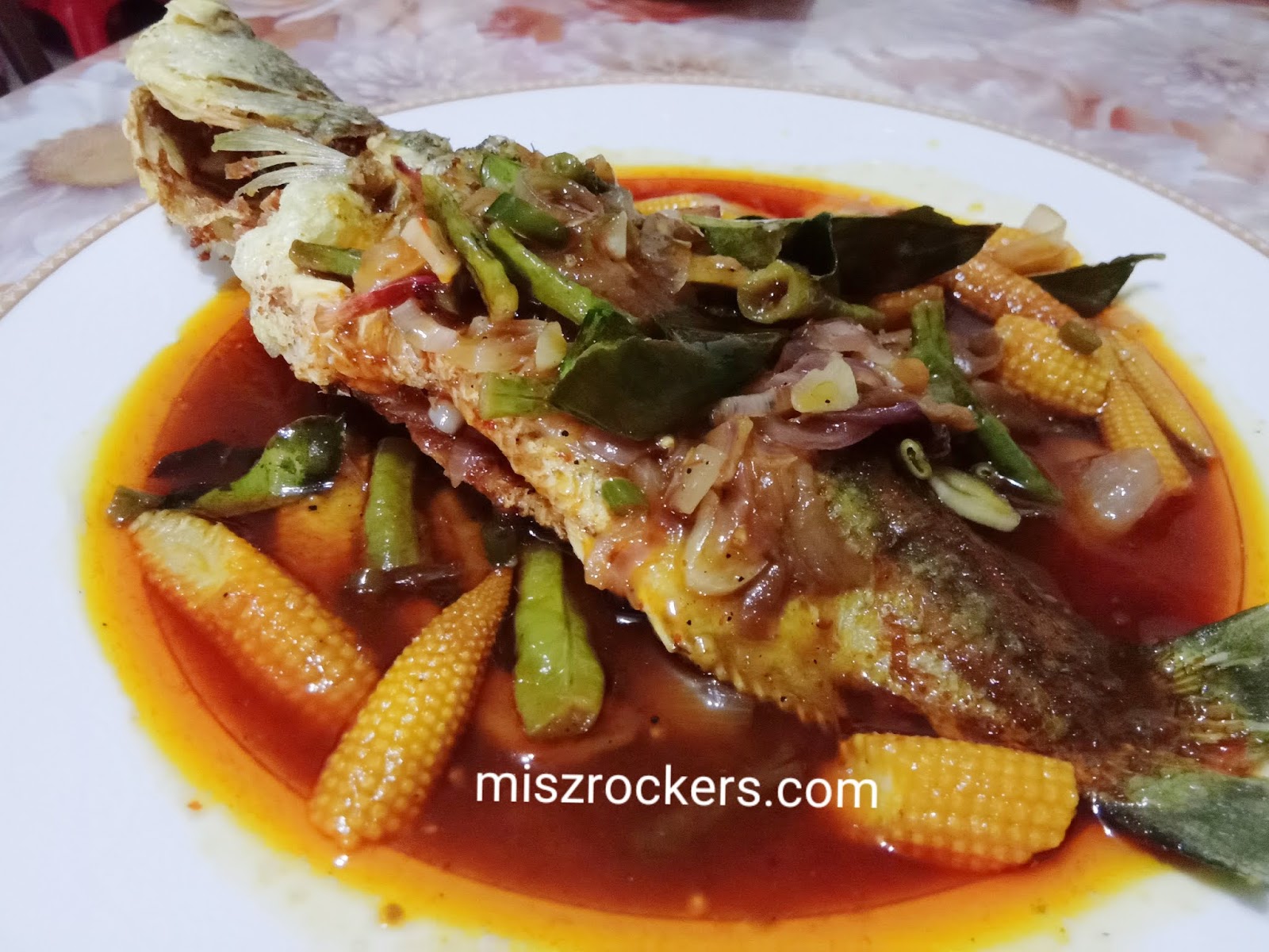 Ikan Siakap Goreng Berkuah Tomyam Ceritera Si Gadis Biru