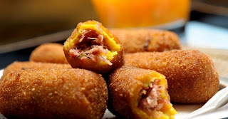 bolinho de carne seca comida do rio de janeiro
