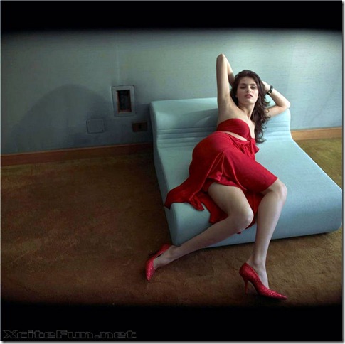 30388,xcitefun-isabeli-fontana-red-5