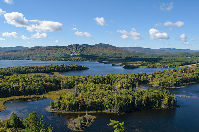 Le panorama offert depuis le belvédère du mont Sourire