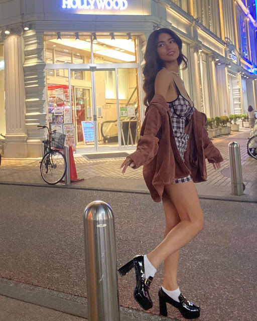 Love Marie Ynarez – Most Beautiful Pinay Trans Girl in Street Style Outfits