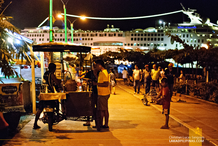 The Baywalk Park in Puerto Princesa