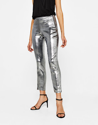 https://www.bershka.com/fr/femme/v%C3%AAtements/party-collection-%F0%9F%8E%84/8-argent%C3%A9-c1010193228p101237002.html?colorId=808