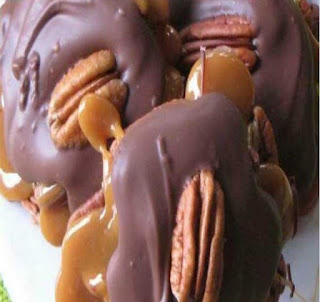 Chocolate Caramel and Pecan Turtle Clusters