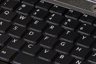 https://commons.wikimedia.org/wiki/File:QWERTY_keyboard.jpg