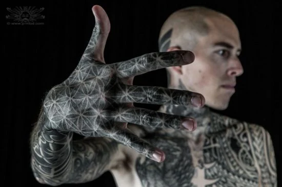 tatuajes en las manos