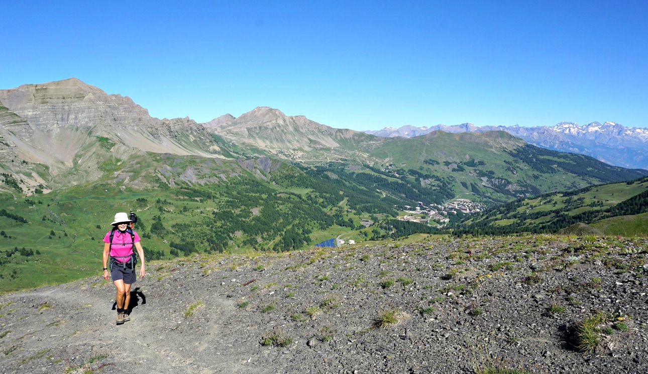 Ridge under Paneyron summit