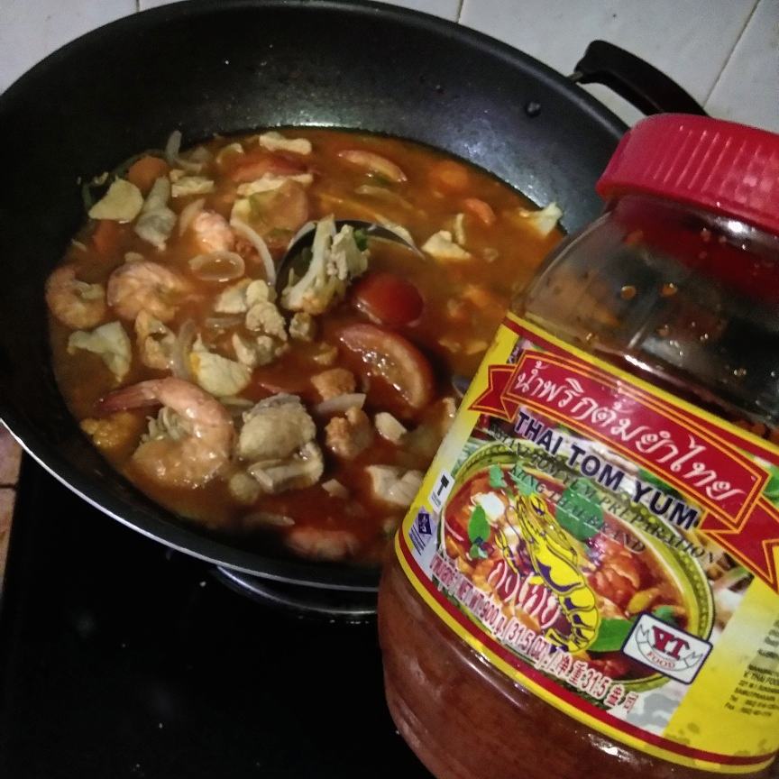 My Life & My Loves ::.: Masak tomyam guna pes Thai Tom Yum 