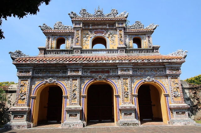 Hue ancient city full of color Christmas 1