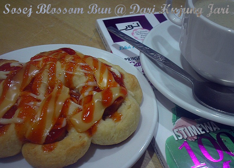 Dari Hujung Jari: Sosej Blossom Bun