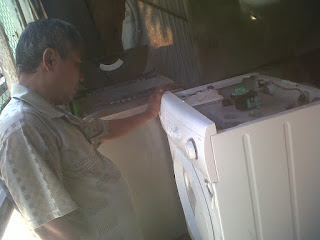 Service perbaikan mesin cuci di Barata jaya