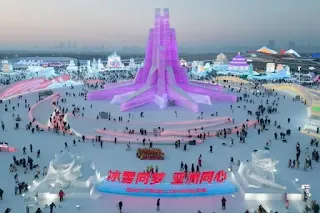 World's largest ice theme park in China breaks visitor records